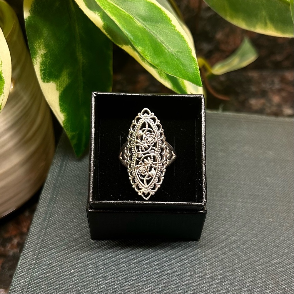 925 Sterling Silver North/South Ring with Dragonflies, Roses, and other Florals